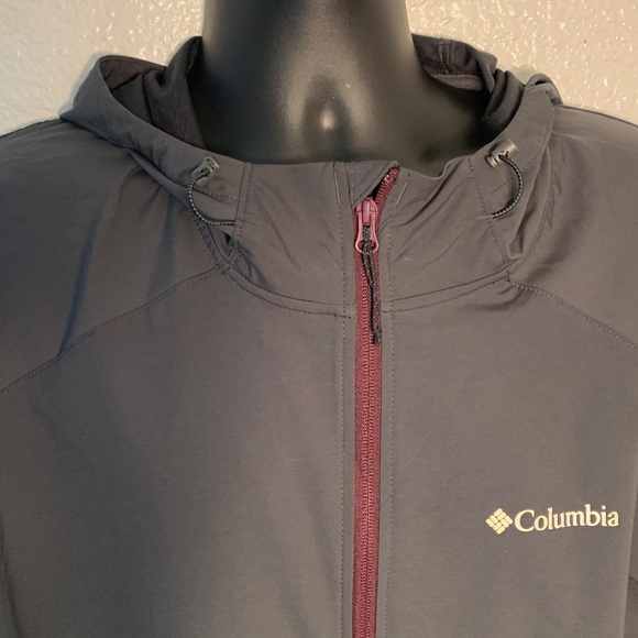 Columbia Men’s XL Black Rain Jacket with Logo Accents - Picture 4 of 10